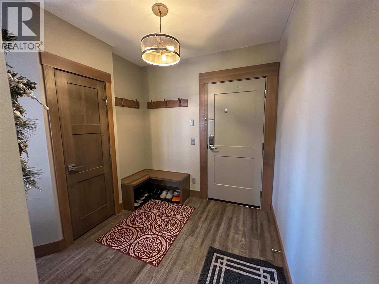 375 Raven Ridge Road Unit# 2208. Big White, British Columbia