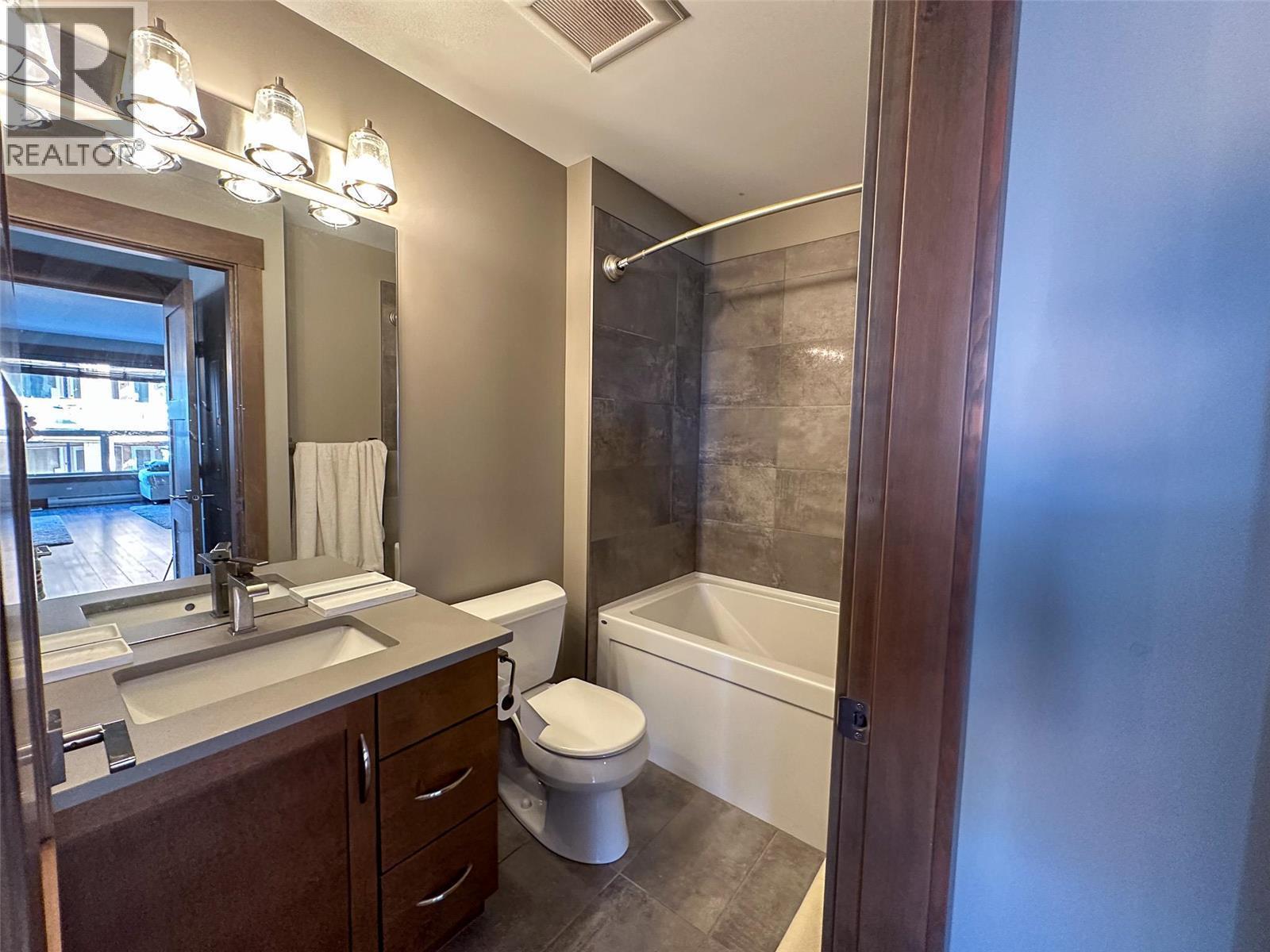 375 Raven Ridge Road Unit# 2208. Big White, British Columbia