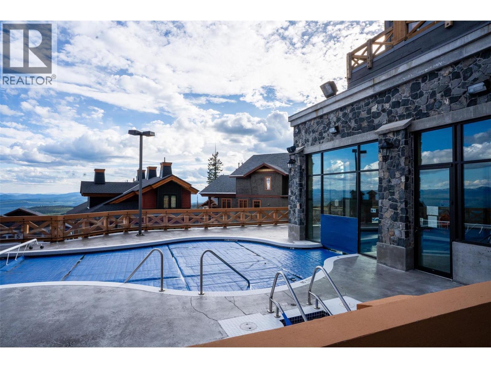 375 Raven Ridge Road Unit# 2208. Big White, British Columbia