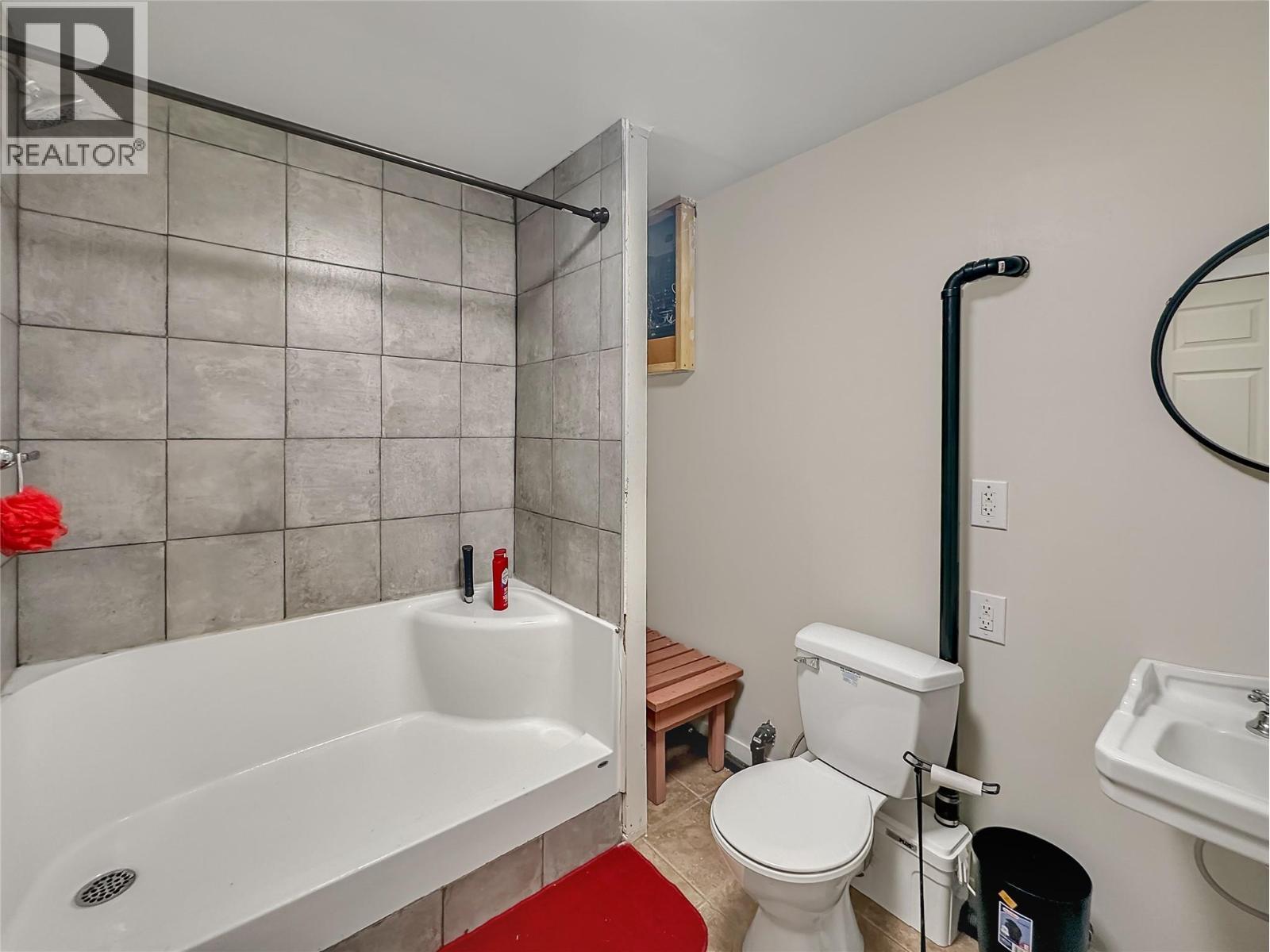 569 Auburn Crescent. Princeton, British Columbia