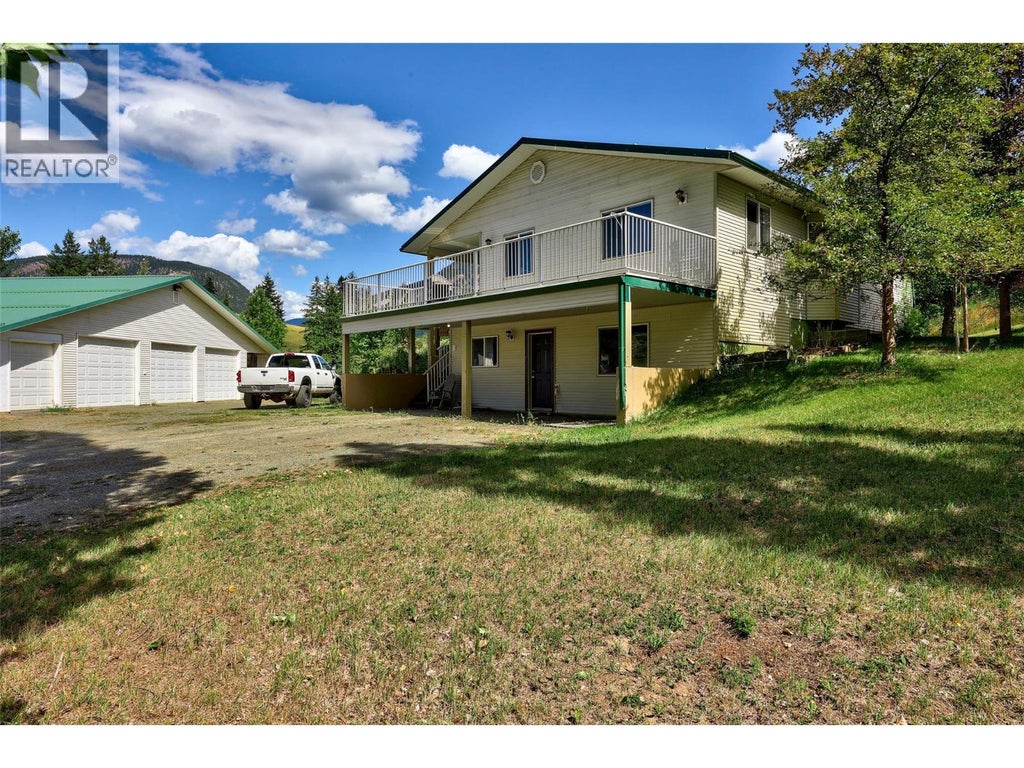 3998 Agate Bay Road, Barriere