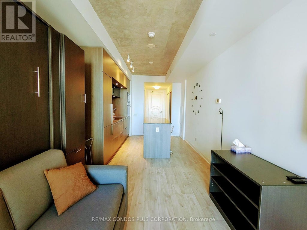 2010 - 88 Blue Jays Way, Toronto (waterfront Communities)