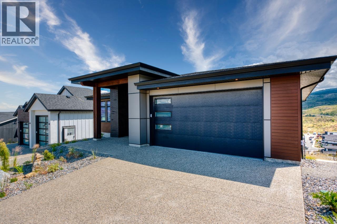 1070 Emslie Street. Kelowna, British Columbia