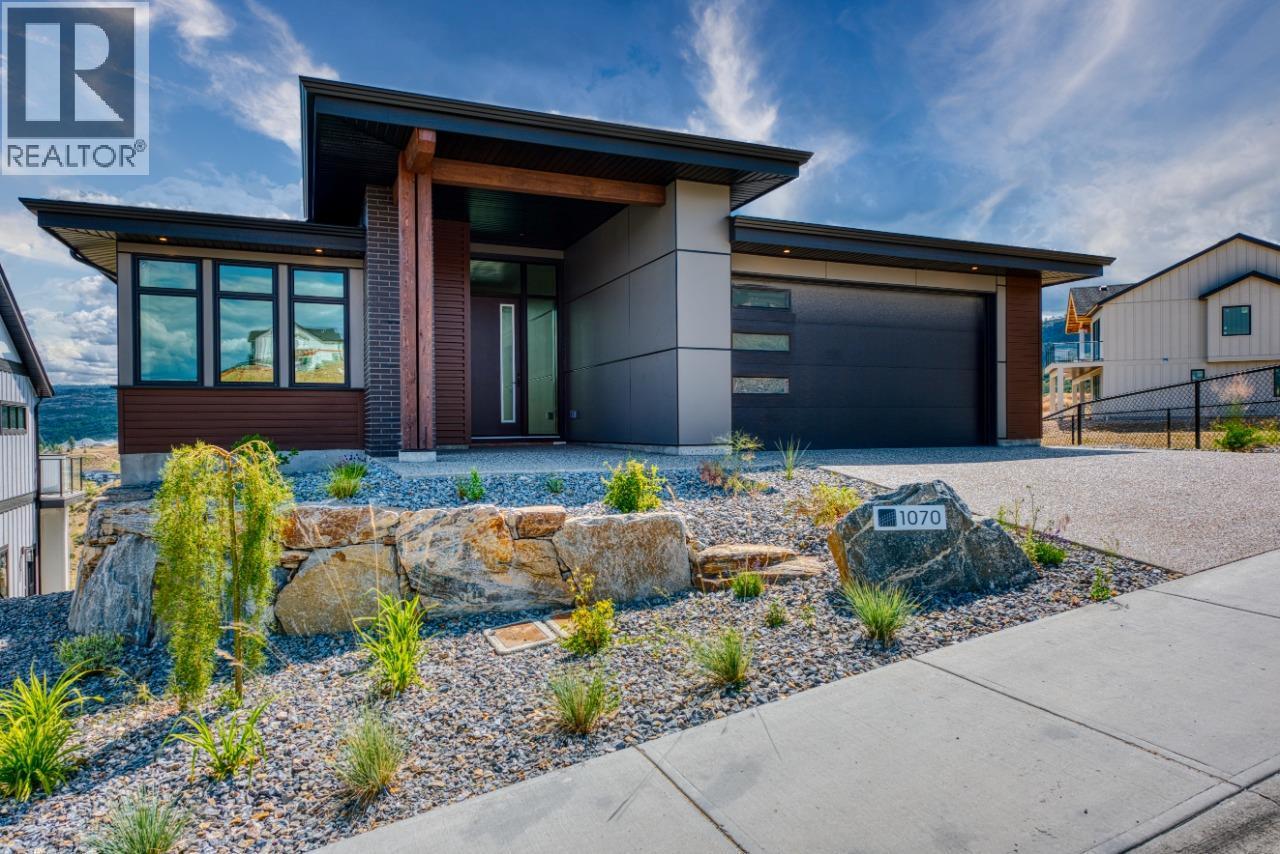 1070 Emslie Street. Kelowna, British Columbia