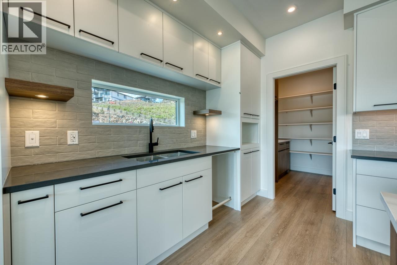 1070 Emslie Street. Kelowna, British Columbia