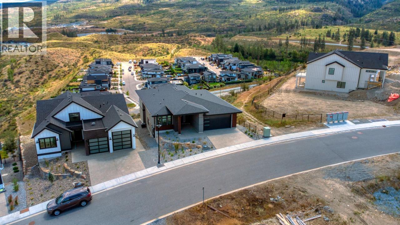 1070 Emslie Street. Kelowna, British Columbia