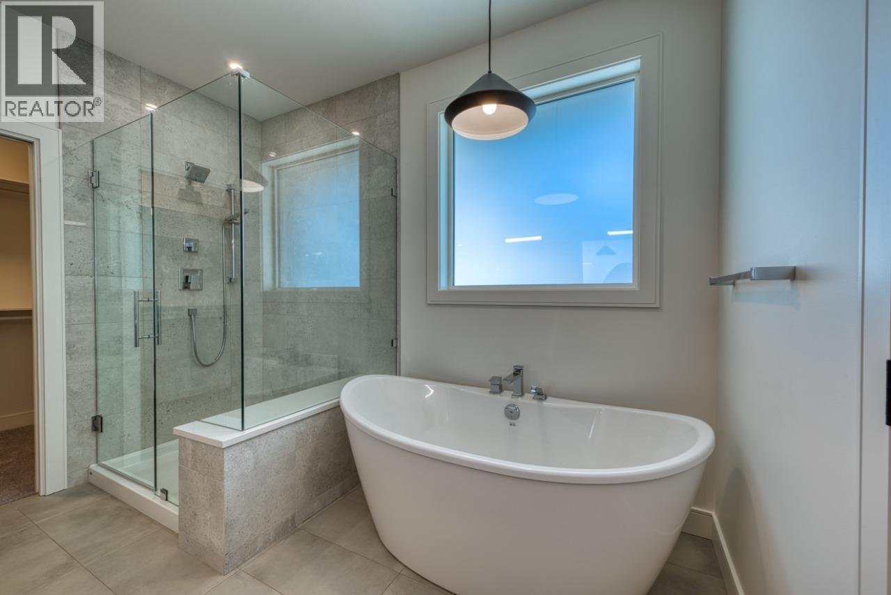 1070 Emslie Street. Kelowna, British Columbia