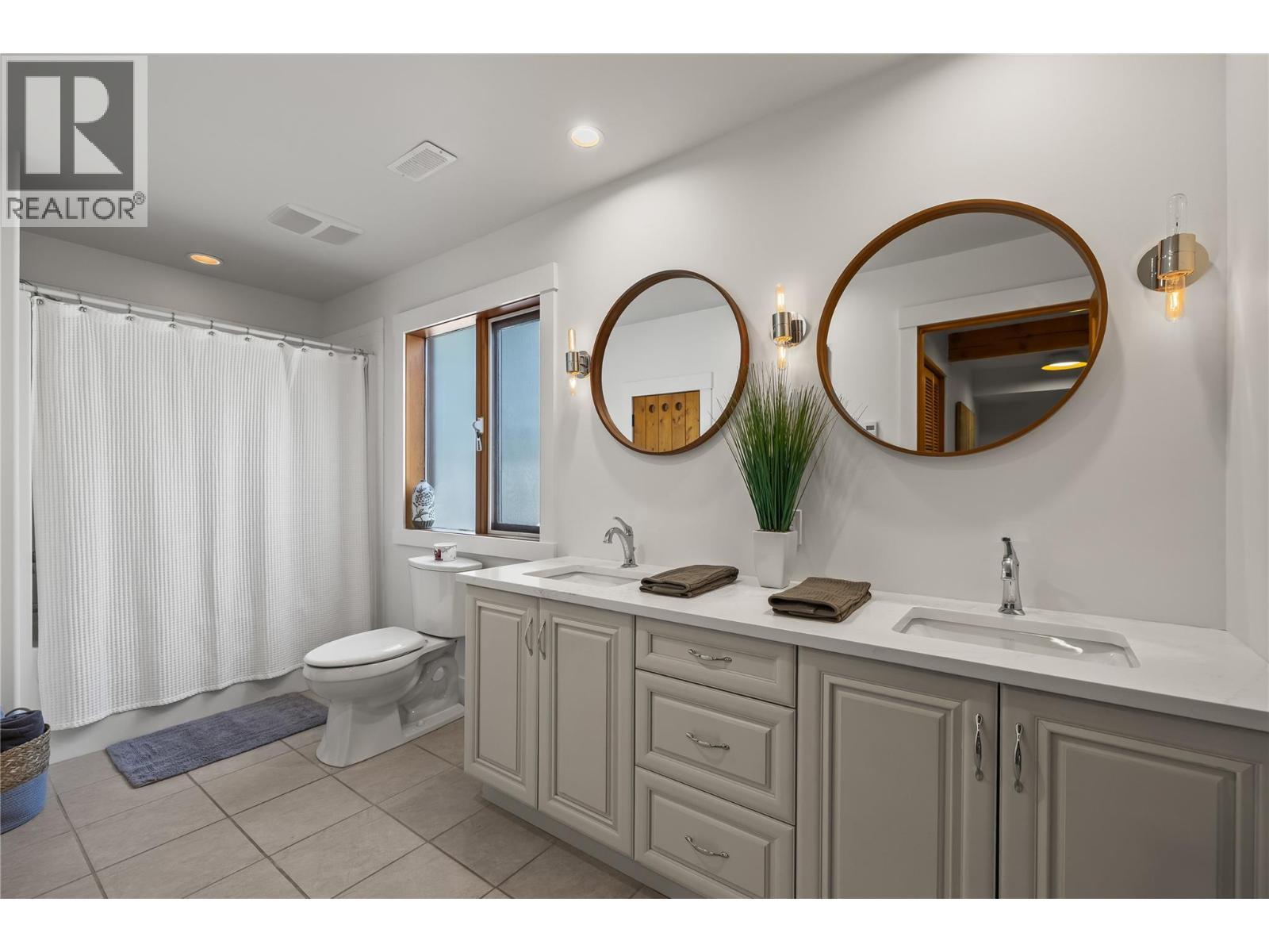 3700 Jean Road. Kelowna, British Columbia