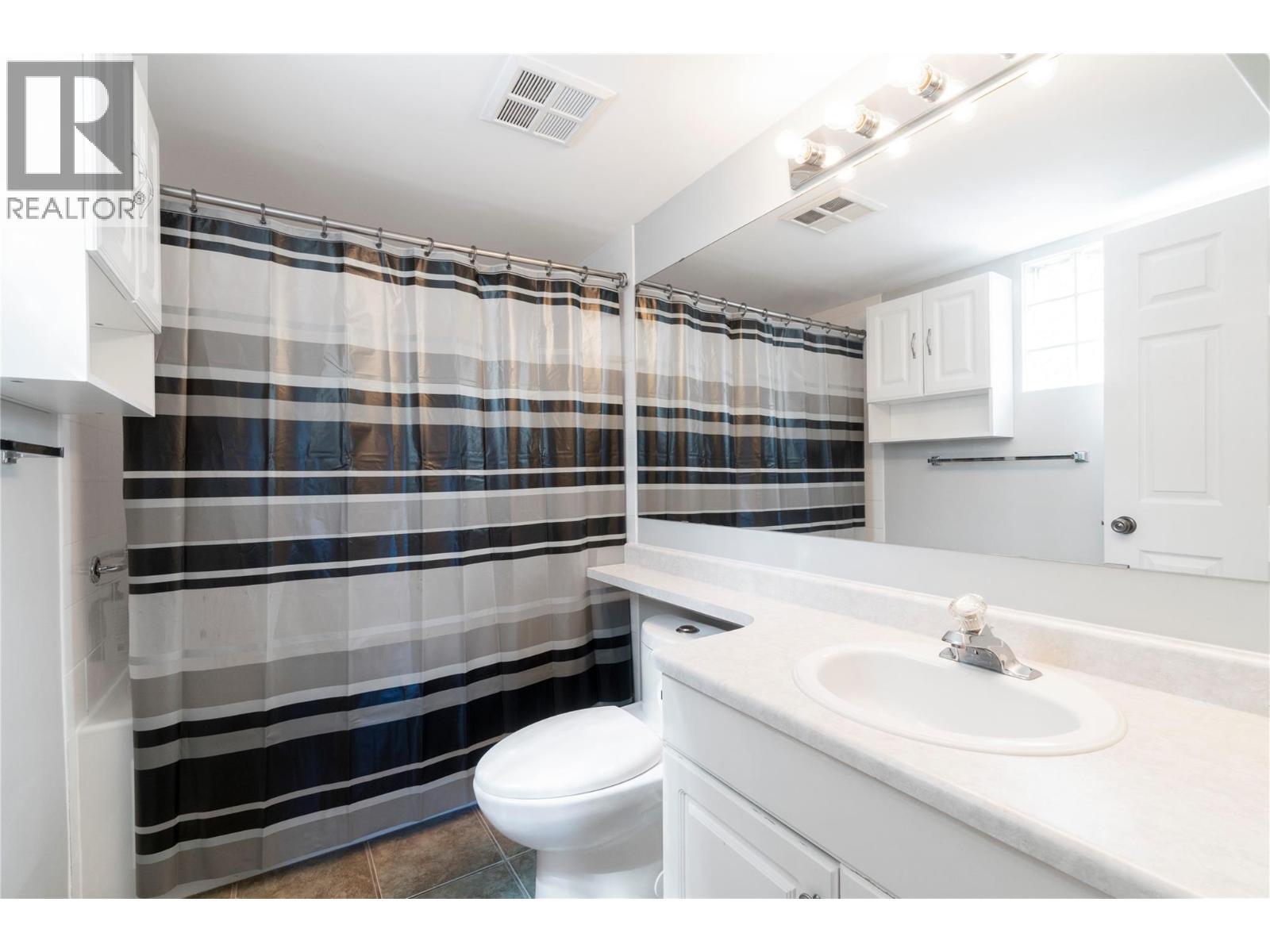 650 3 Street Sw Unit# 112. Salmon Arm, British Columbia