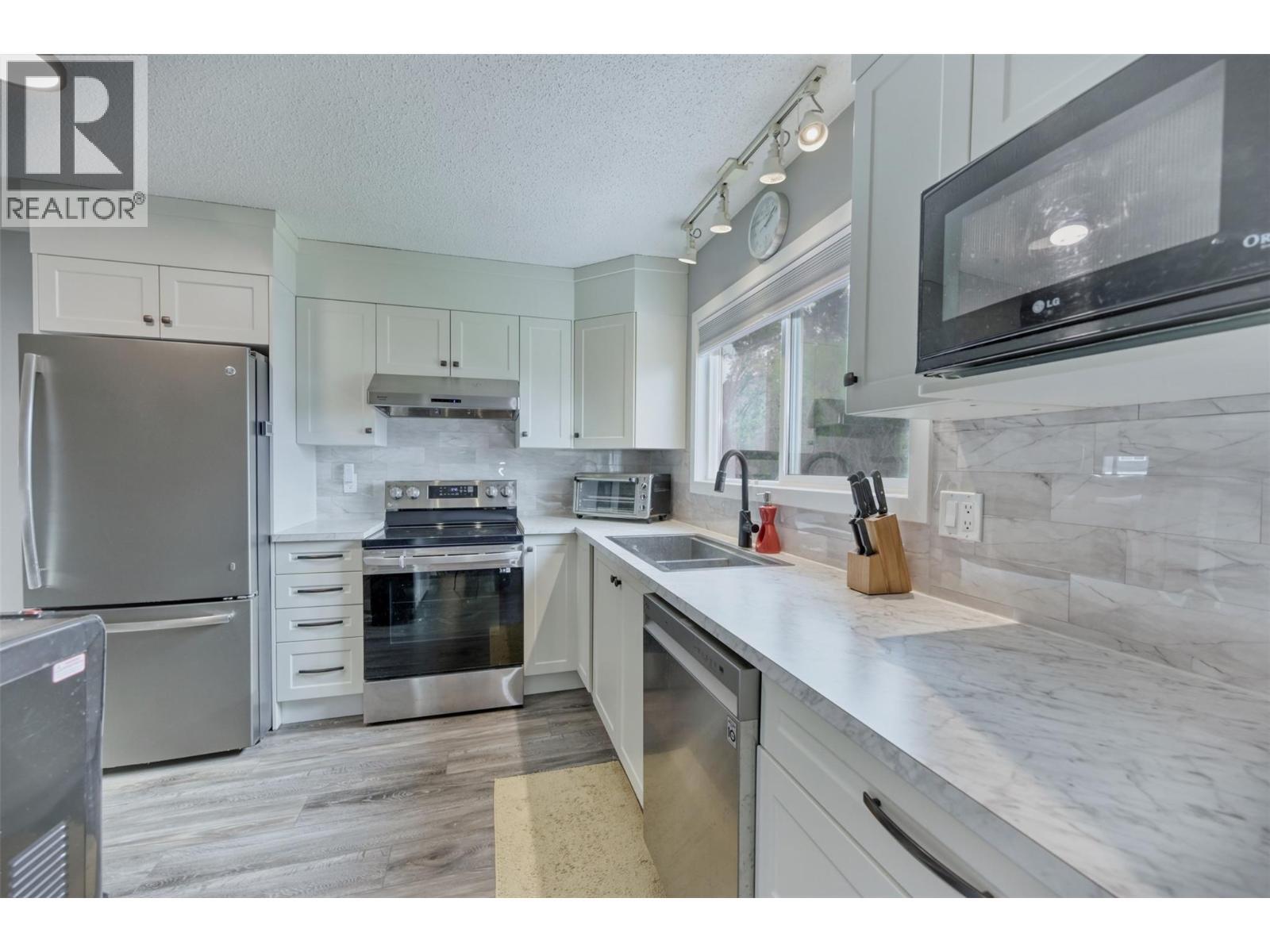 3 Killdeer Place. Osoyoos, British Columbia