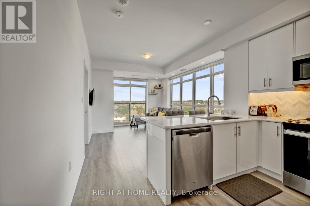 705 - 450 Dundas Street E, Hamilton (waterdown)