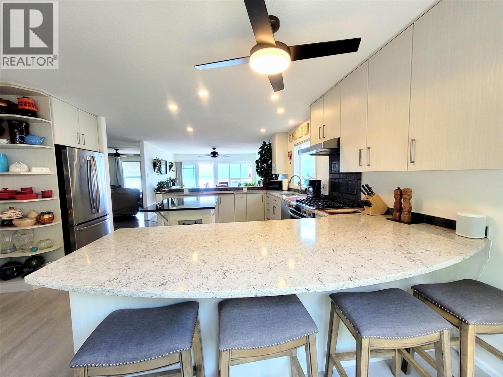 4410 Lakeshore Road Ne. Salmon Arm, British Columbia