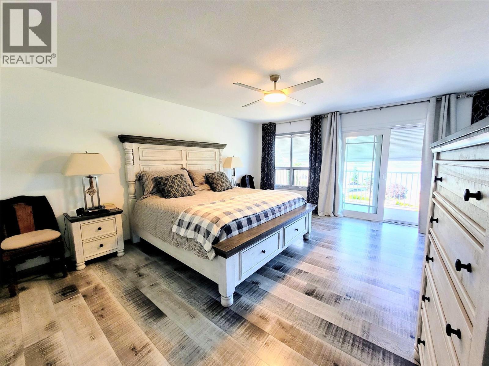 4410 Lakeshore Road Ne. Salmon Arm, British Columbia