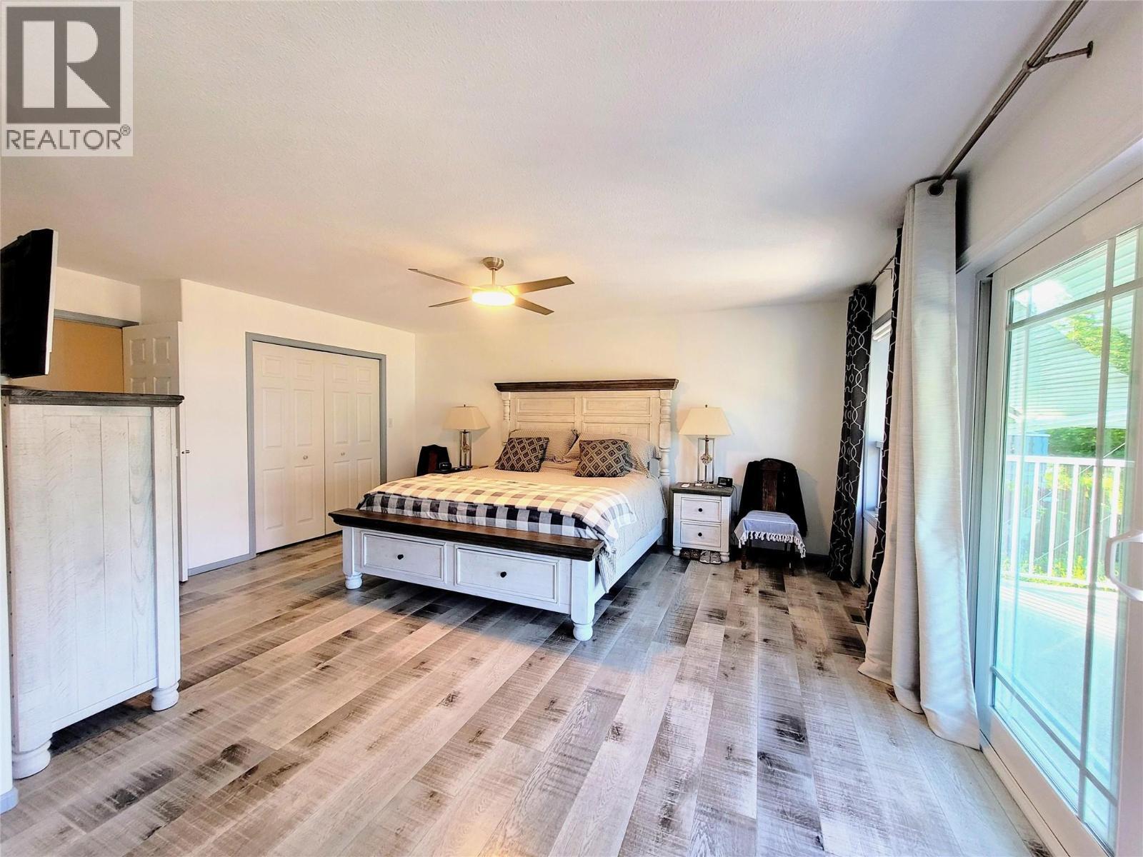 4410 Lakeshore Road Ne. Salmon Arm, British Columbia