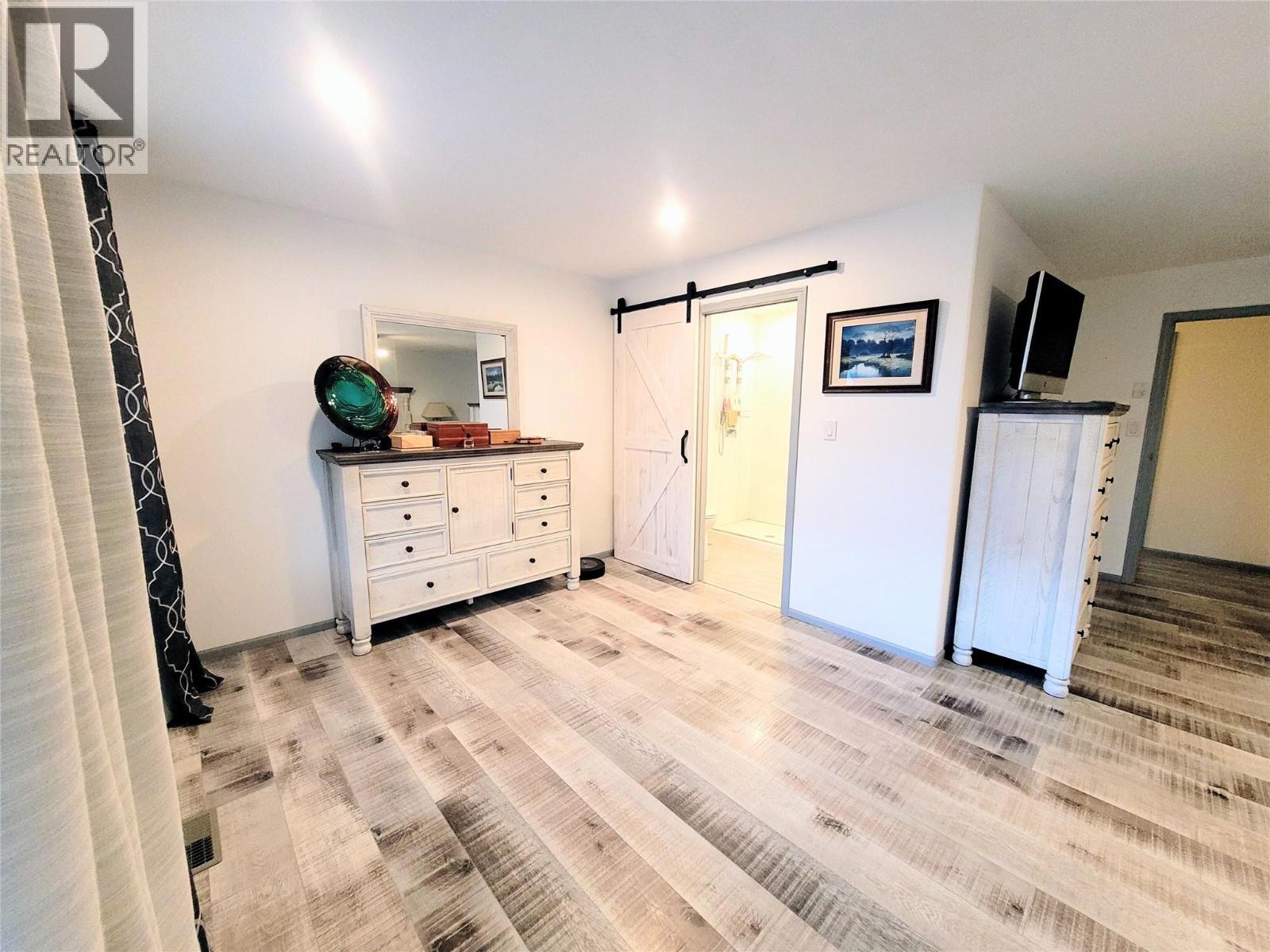 4410 Lakeshore Road Ne. Salmon Arm, British Columbia