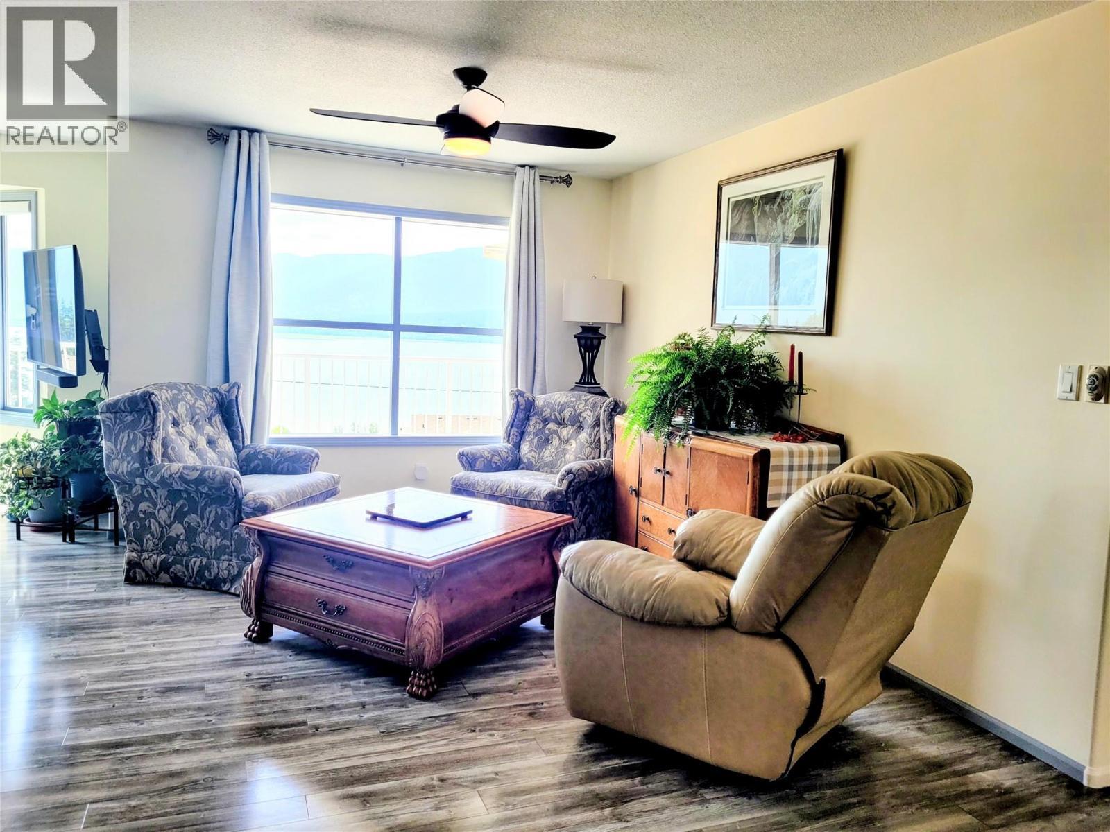 4410 Lakeshore Road Ne. Salmon Arm, British Columbia