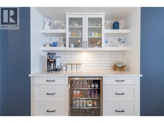 2521 Panoramic Way. Blind Bay, British Columbia