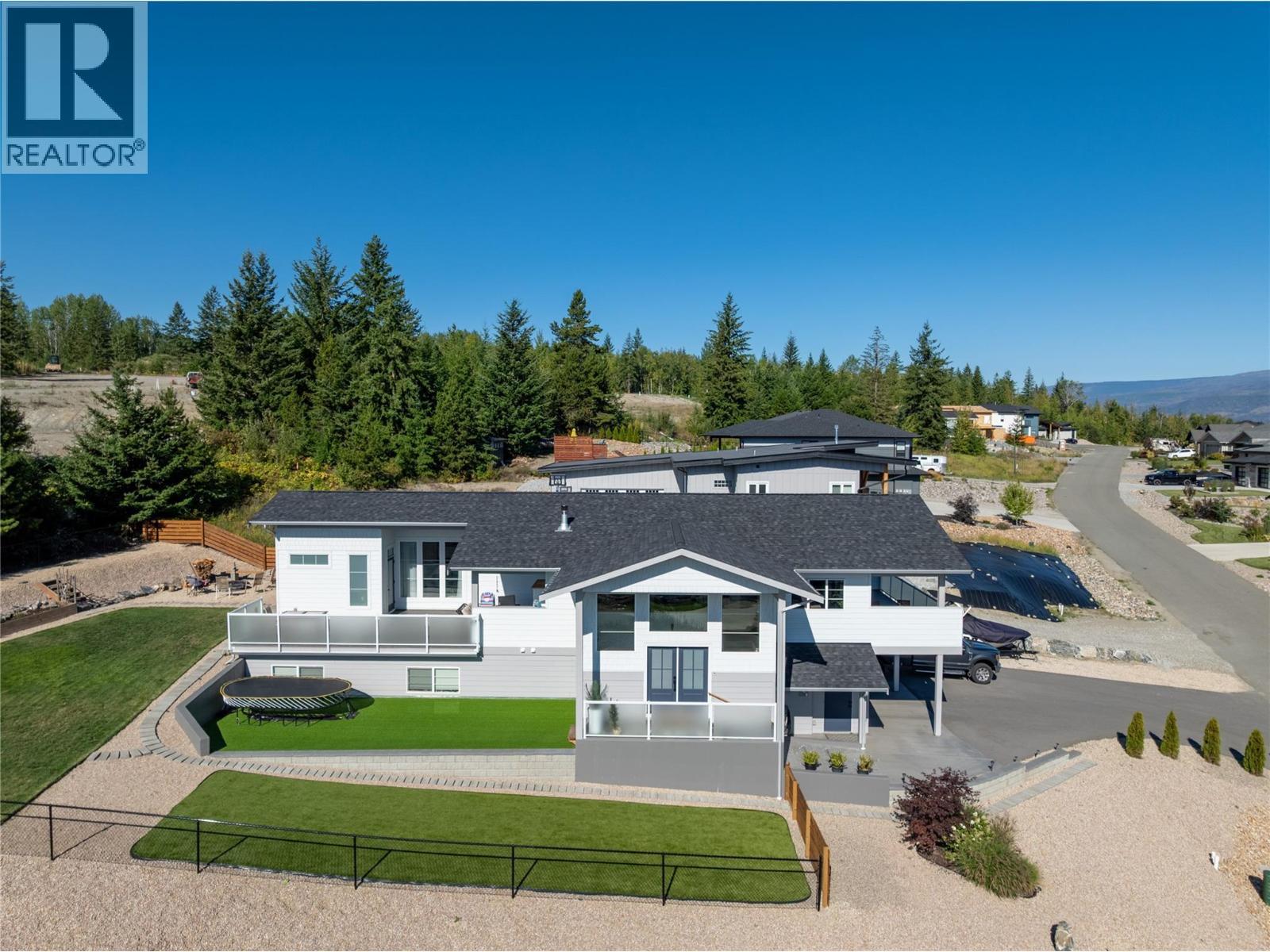 2521 Panoramic Way. Blind Bay, British Columbia