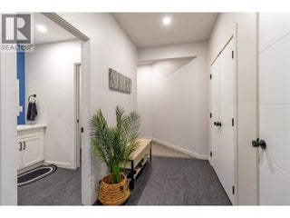 2521 Panoramic Way. Blind Bay, British Columbia