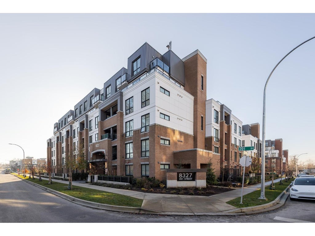 D508 8327 201 Street, Langley