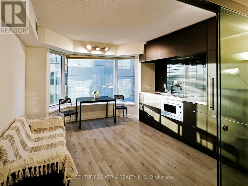 605 - 155 Yorkville Avenue, Toronto (annex)