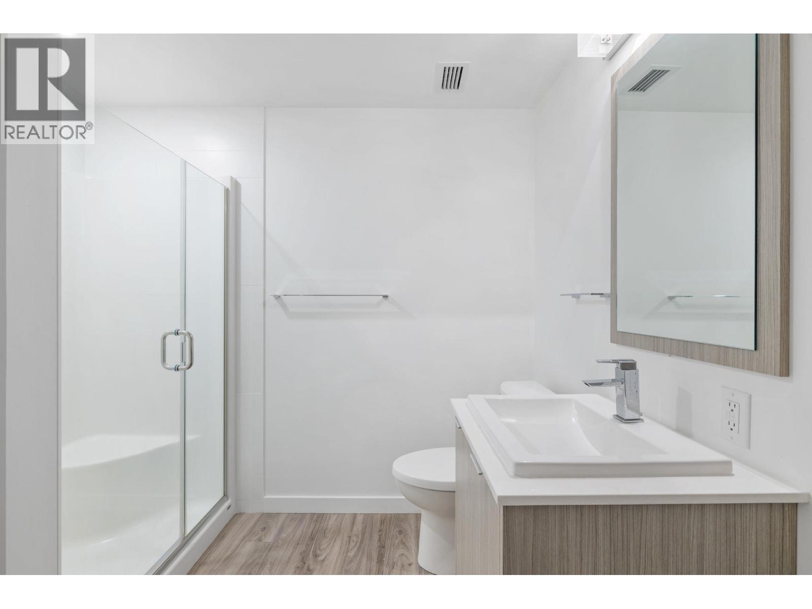 1775 Chapman Place Unit# 221. Kelowna, British Columbia