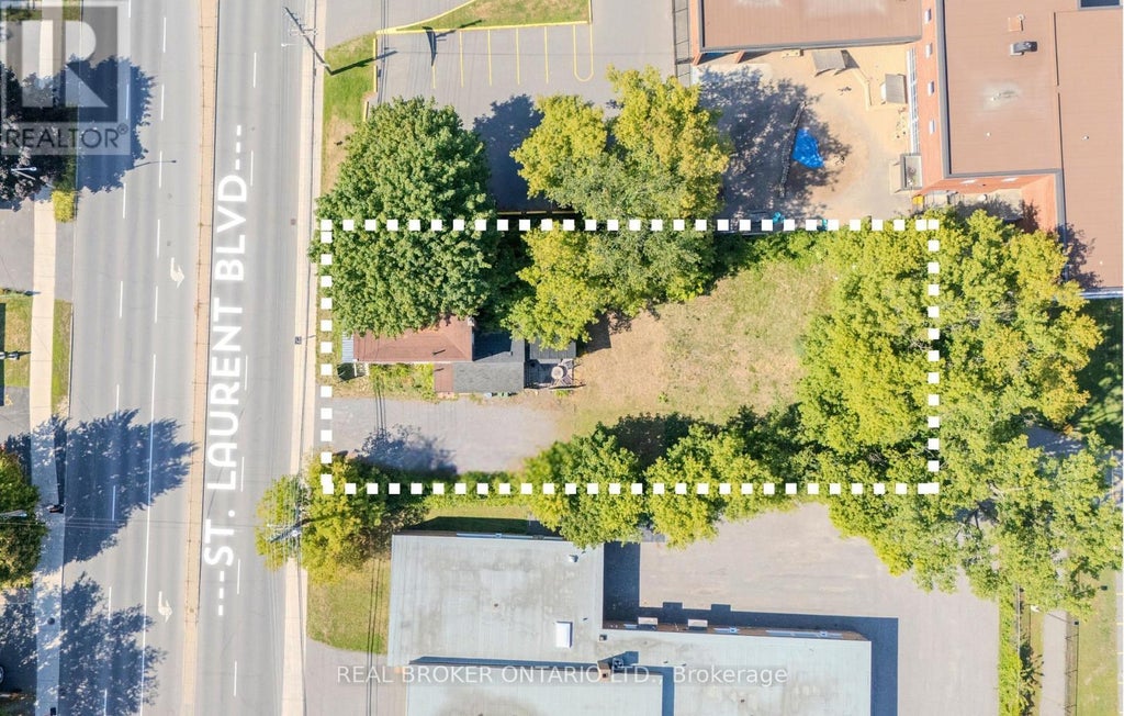 713 Street Laurent Boulevard, Ottawa