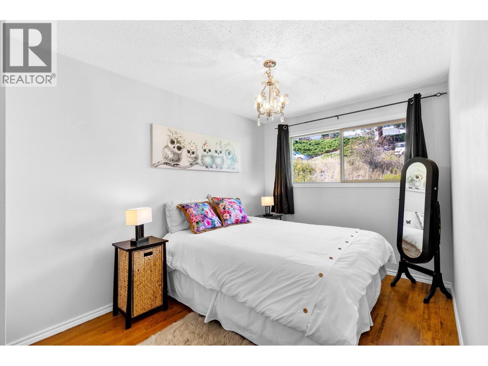 5277 Clarence Road. Peachland, British Columbia