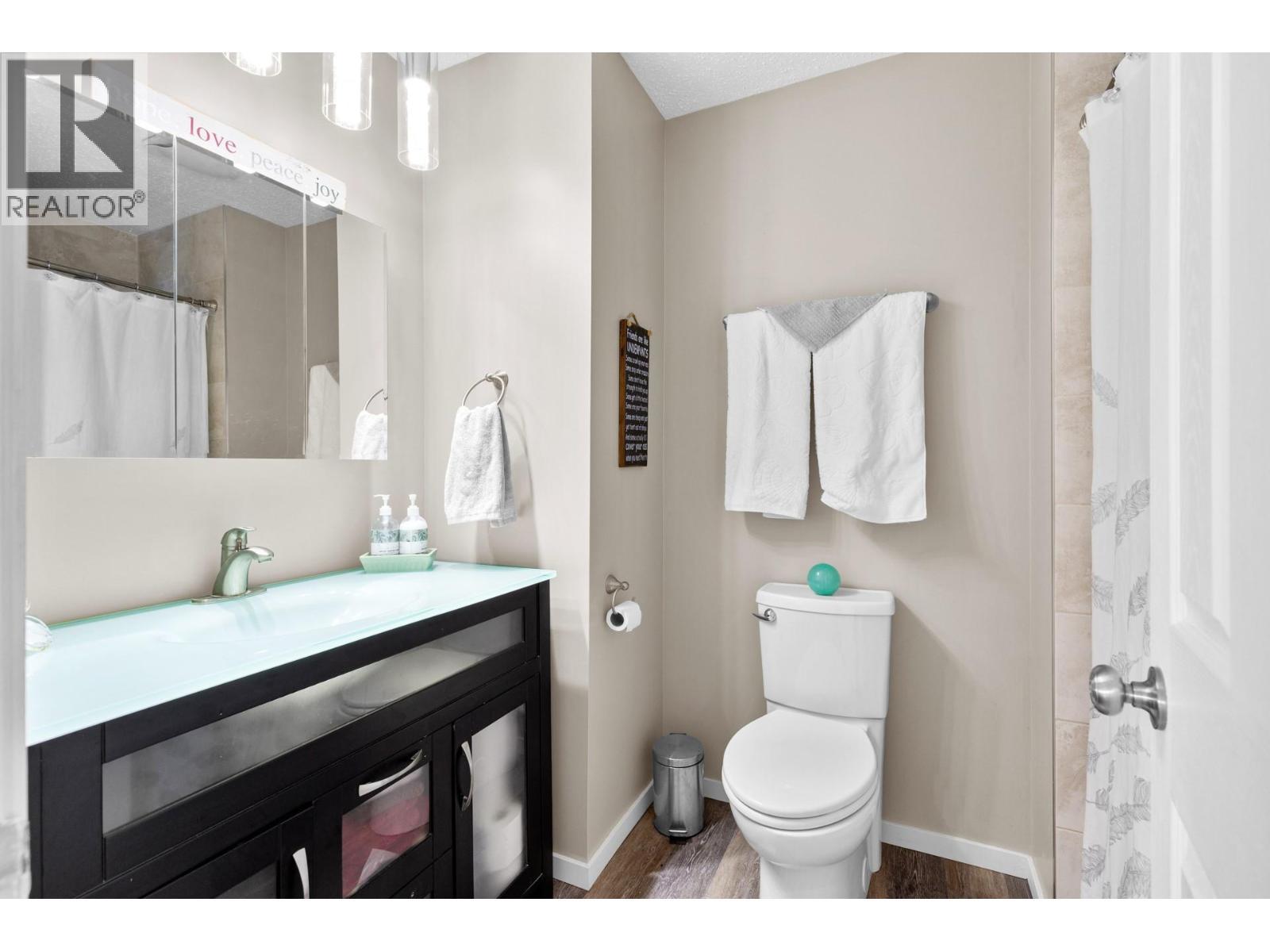 5277 Clarence Road. Peachland, British Columbia