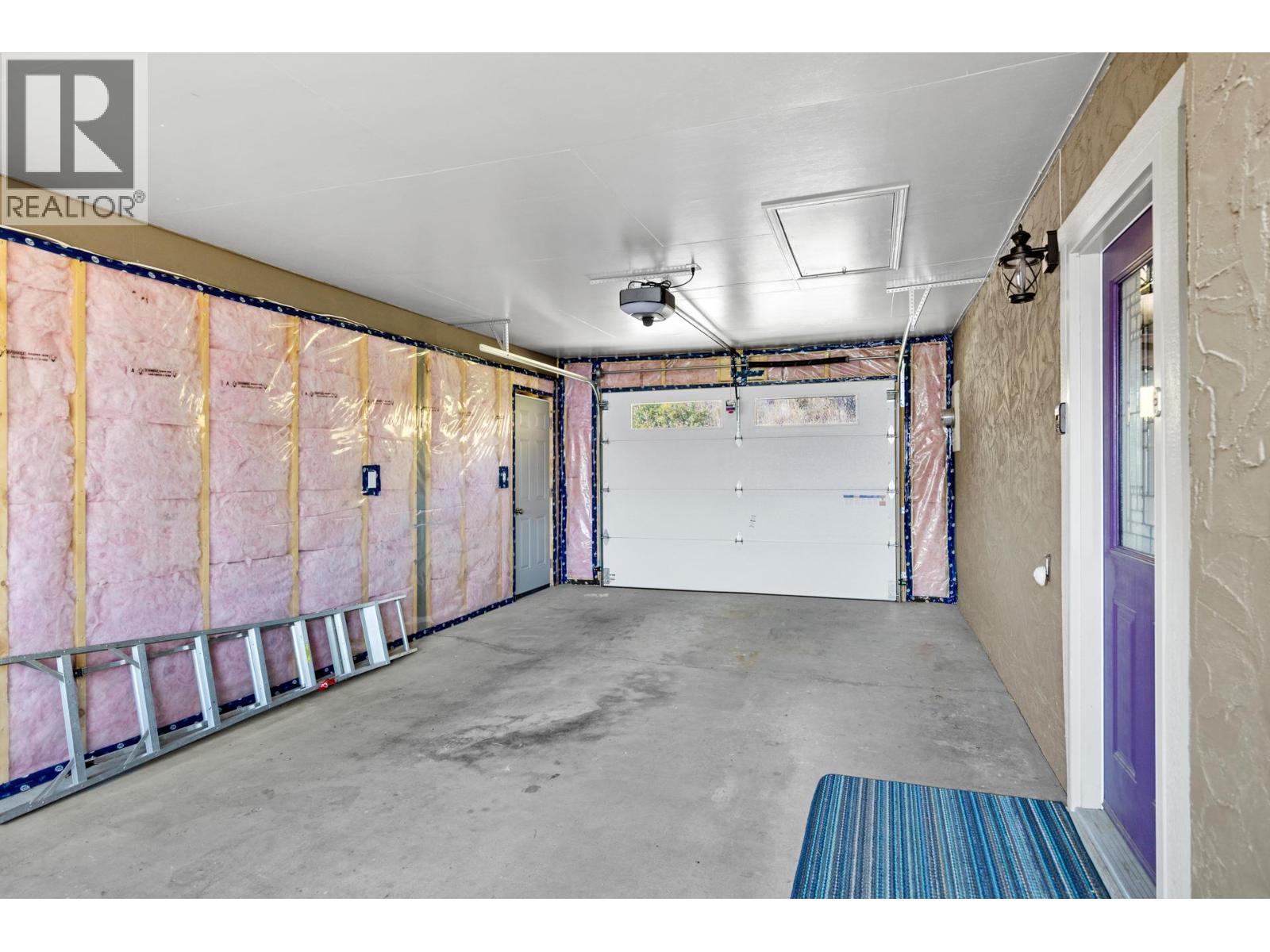 5277 Clarence Road. Peachland, British Columbia