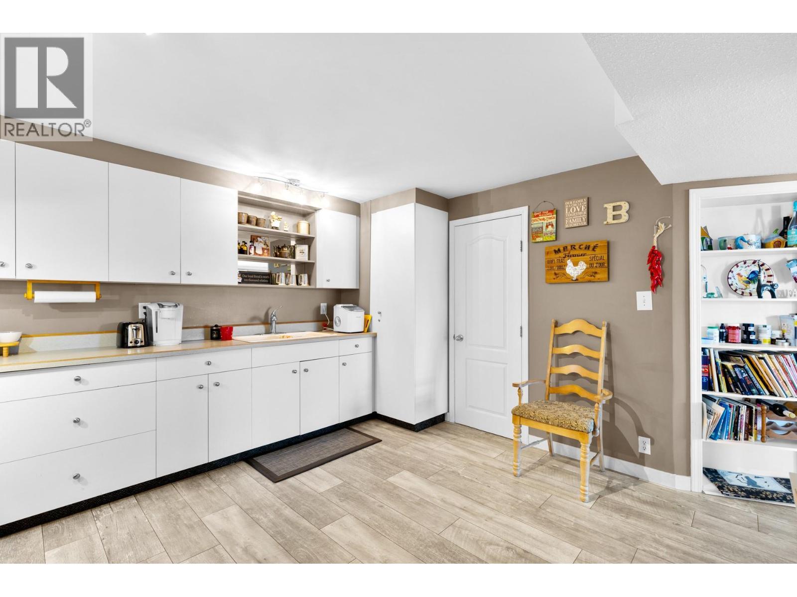 5277 Clarence Road. Peachland, British Columbia