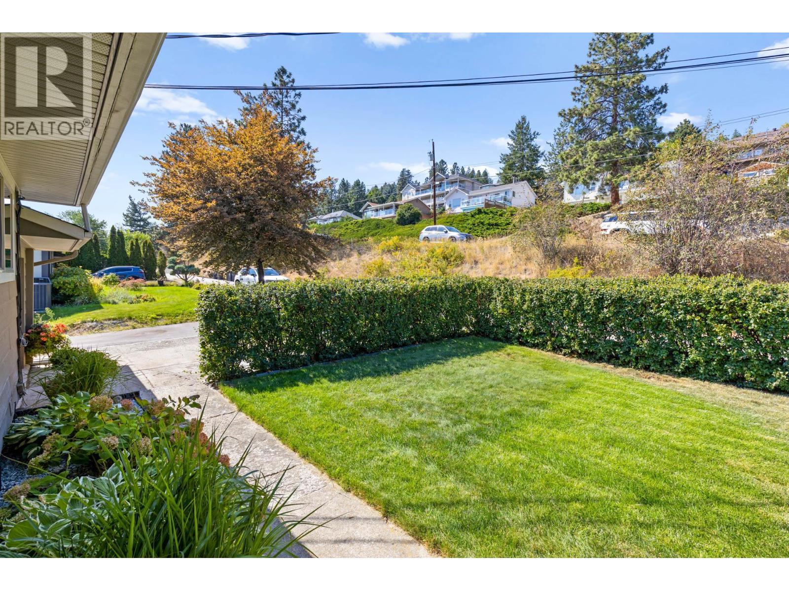 5277 Clarence Road. Peachland, British Columbia