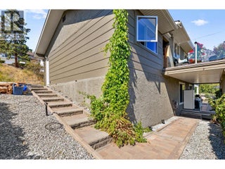 5277 Clarence Road. Peachland, British Columbia