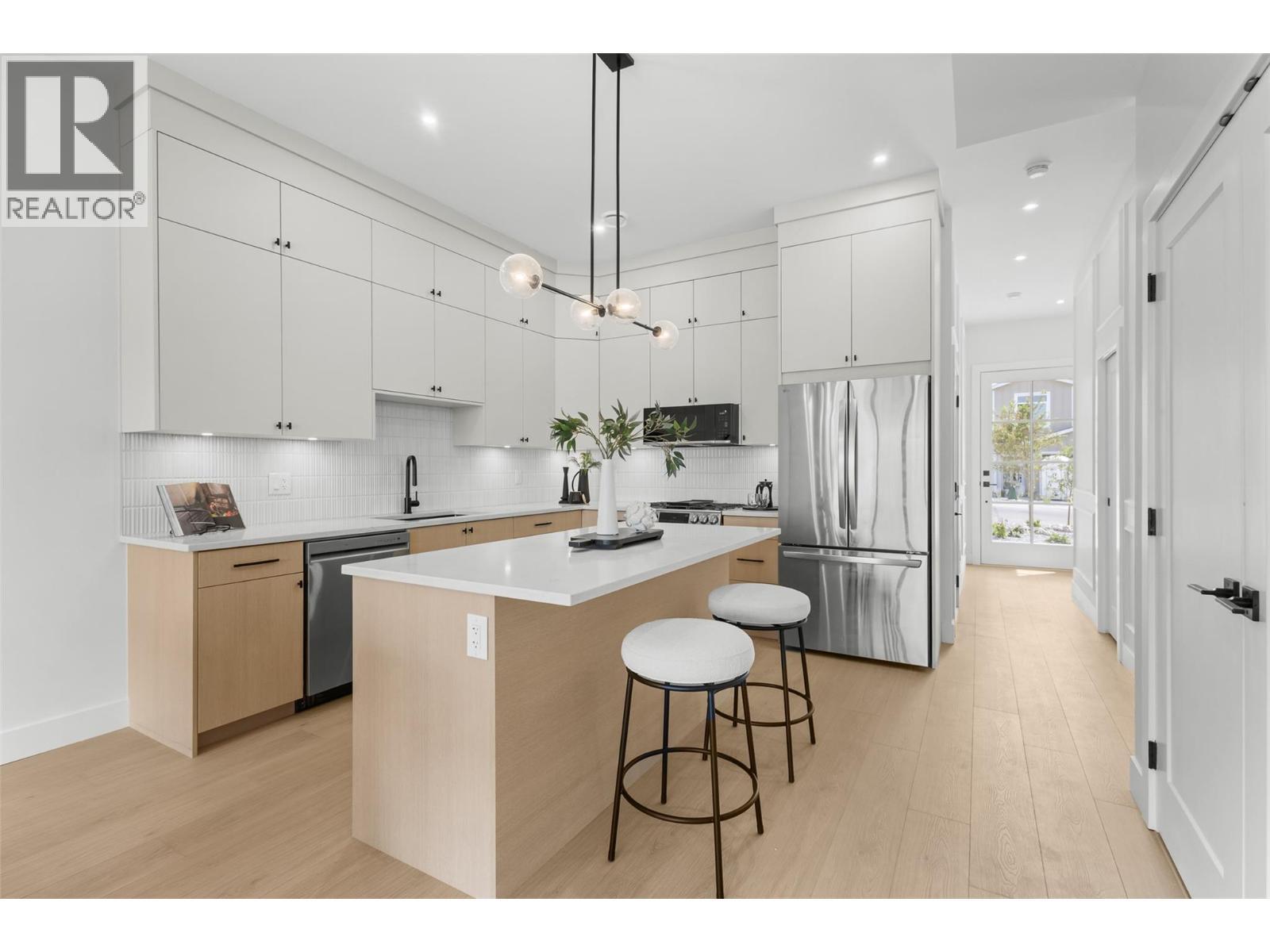 392 Chardonnay Avenue. Oliver, British Columbia