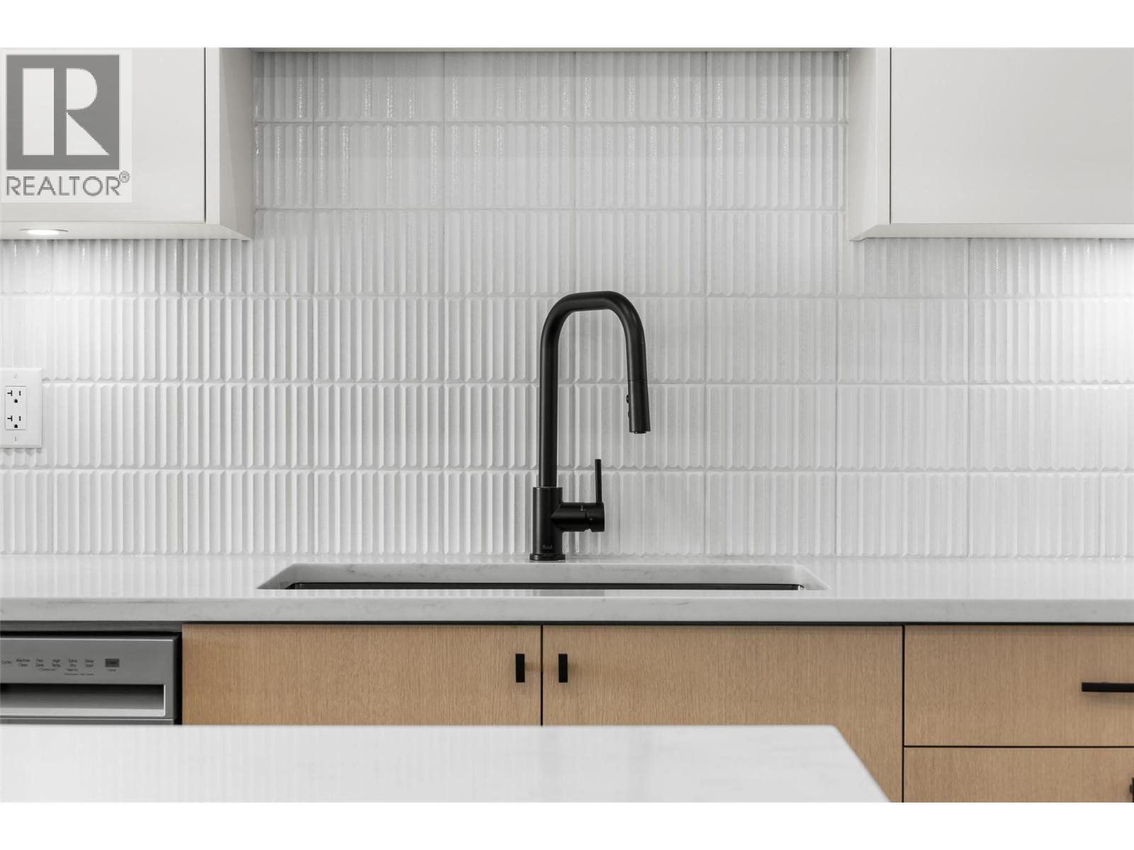 392 Chardonnay Avenue. Oliver, British Columbia