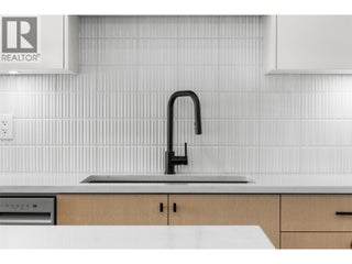 392 Chardonnay Avenue. Oliver, British Columbia