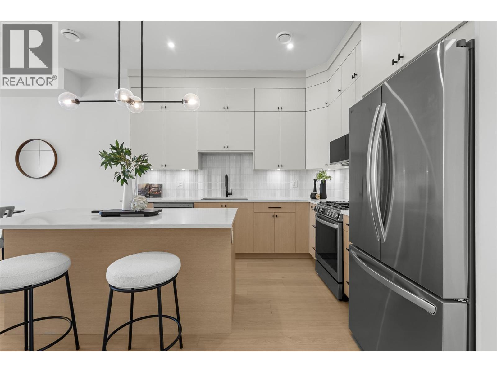 392 Chardonnay Avenue. Oliver, British Columbia