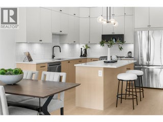 392 Chardonnay Avenue. Oliver, British Columbia