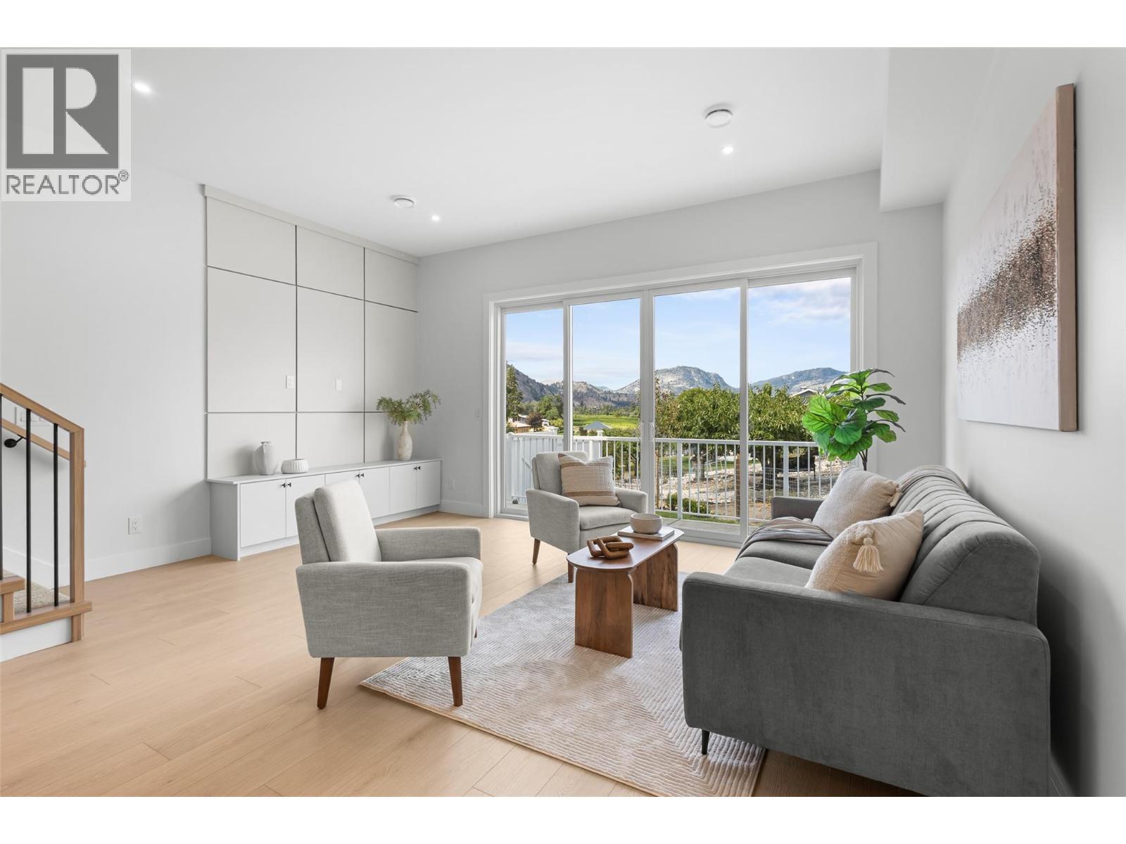 392 Chardonnay Avenue. Oliver, British Columbia