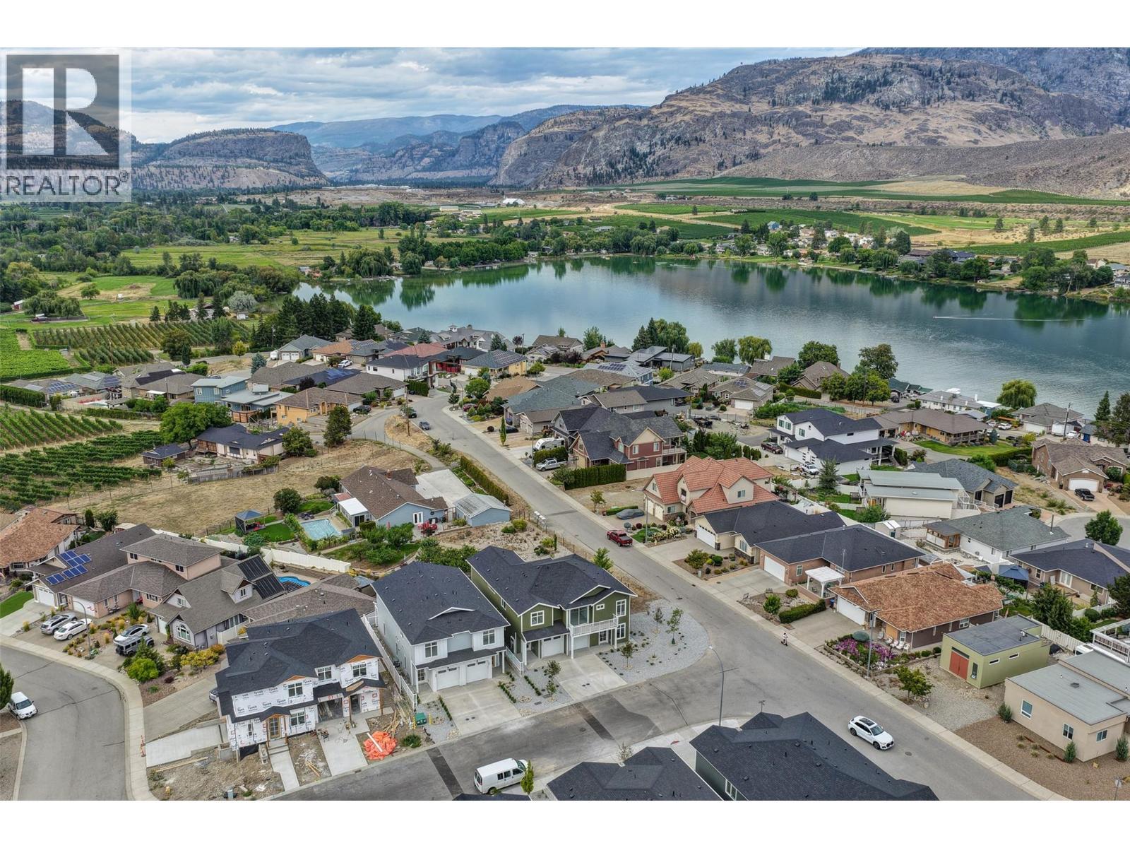 392 Chardonnay Avenue. Oliver, British Columbia