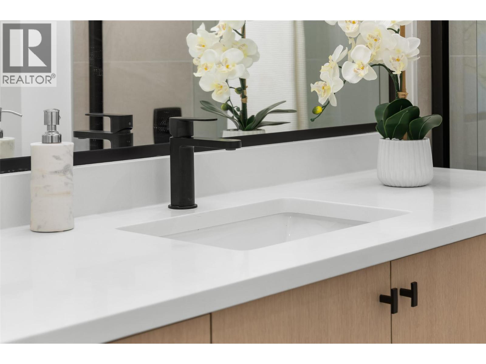 392 Chardonnay Avenue. Oliver, British Columbia