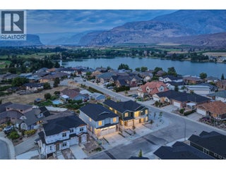 392 Chardonnay Avenue. Oliver, British Columbia