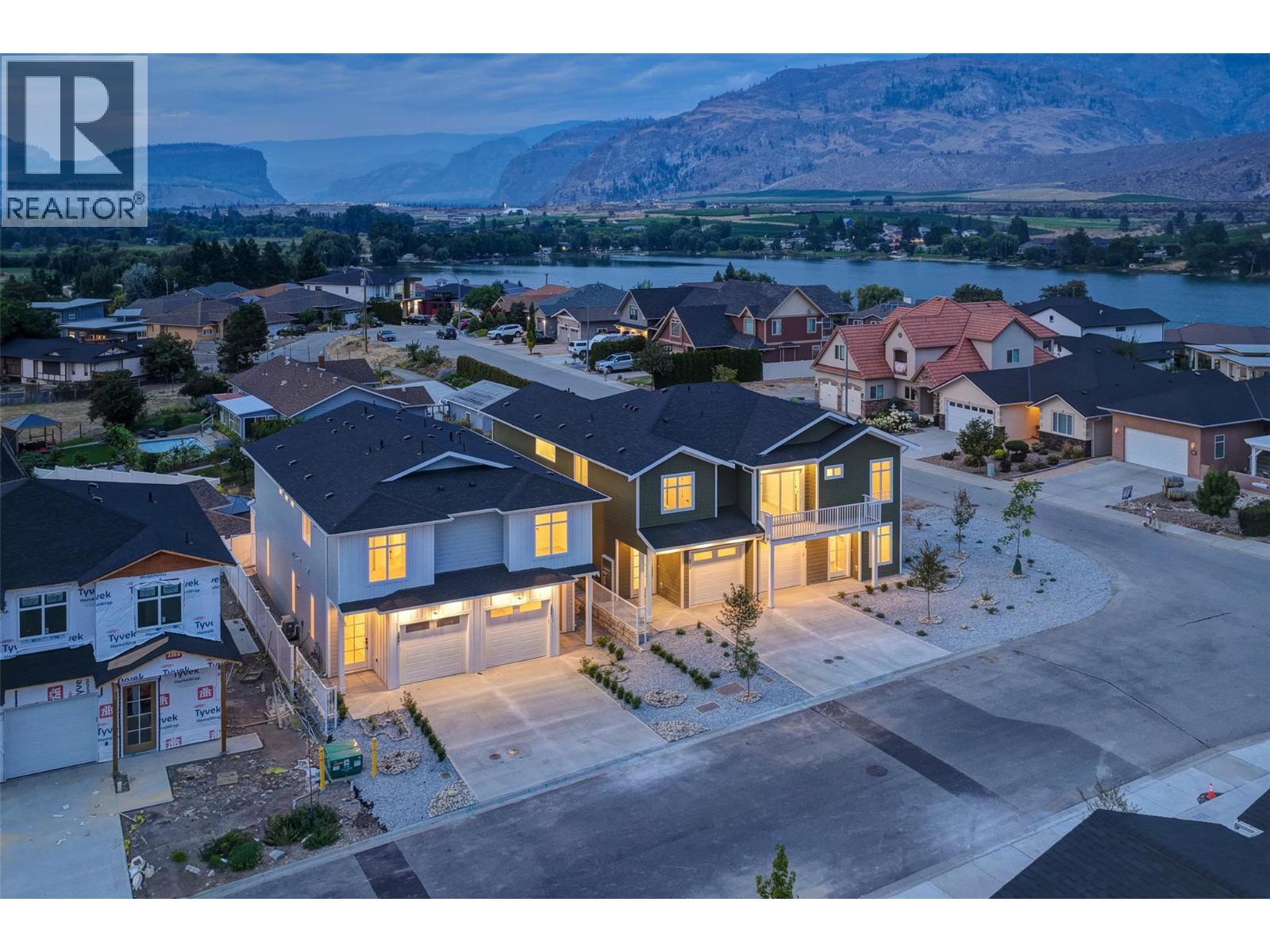 392 Chardonnay Avenue. Oliver, British Columbia