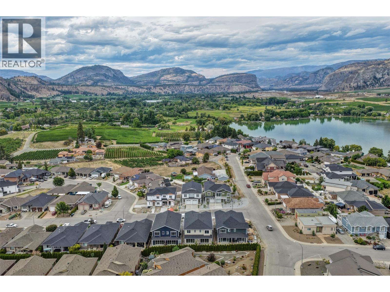 392 Chardonnay Avenue. Oliver, British Columbia