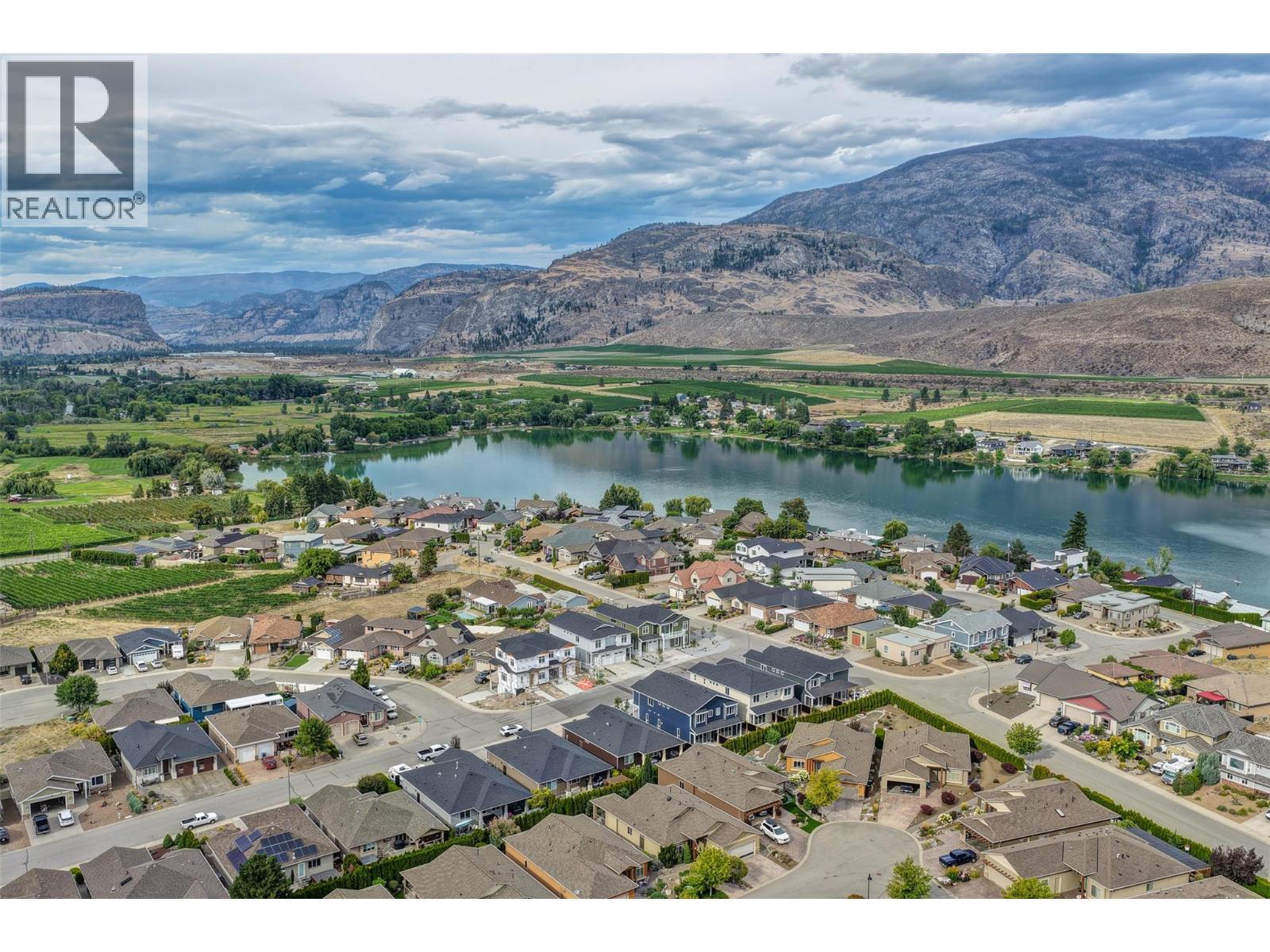 392 Chardonnay Avenue. Oliver, British Columbia