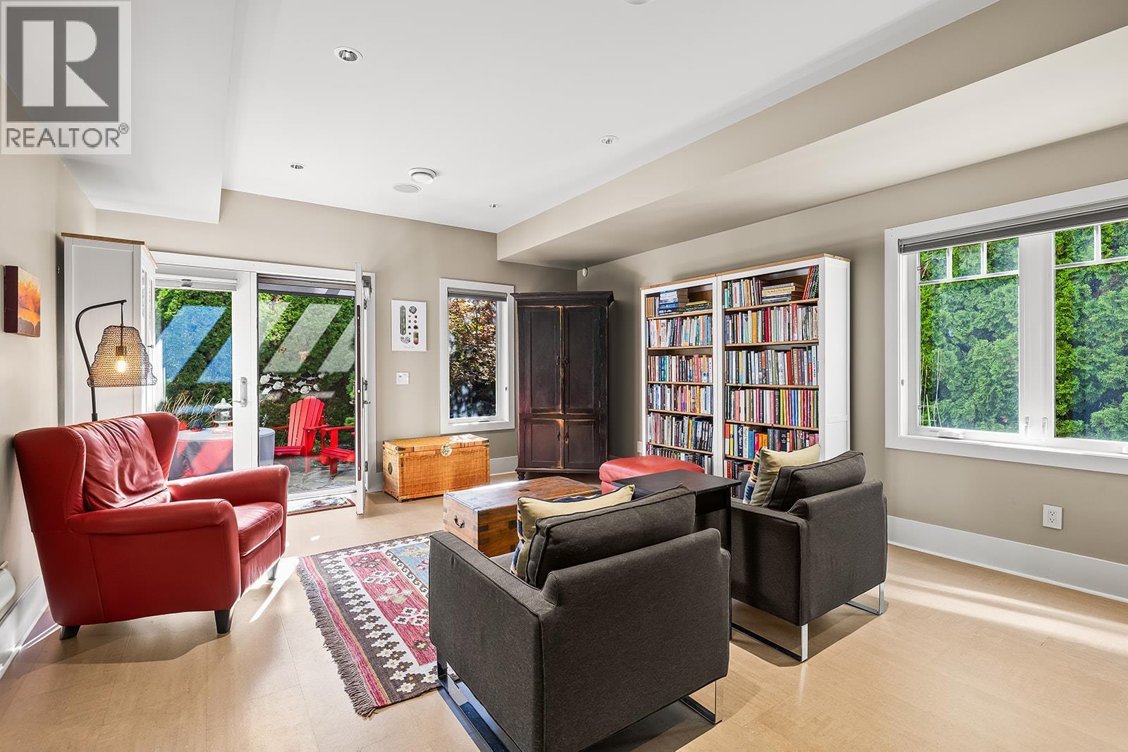 2410 Abbott Street Unit# 4. Kelowna, British Columbia