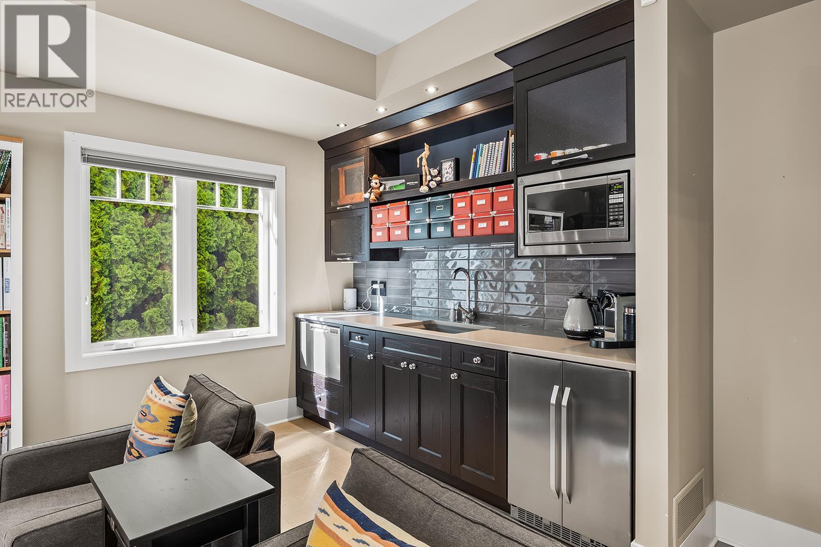 2410 Abbott Street Unit# 4. Kelowna, British Columbia