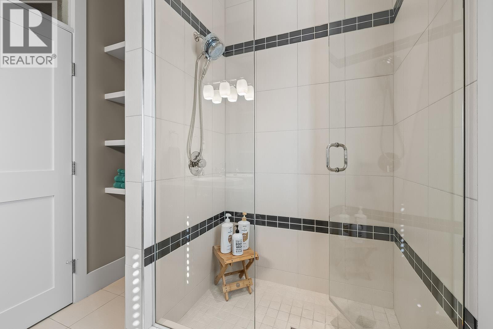 2410 Abbott Street Unit# 4. Kelowna, British Columbia