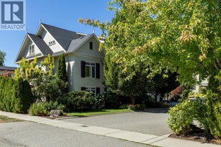 2410 Abbott Street Unit# 4. Kelowna, British Columbia