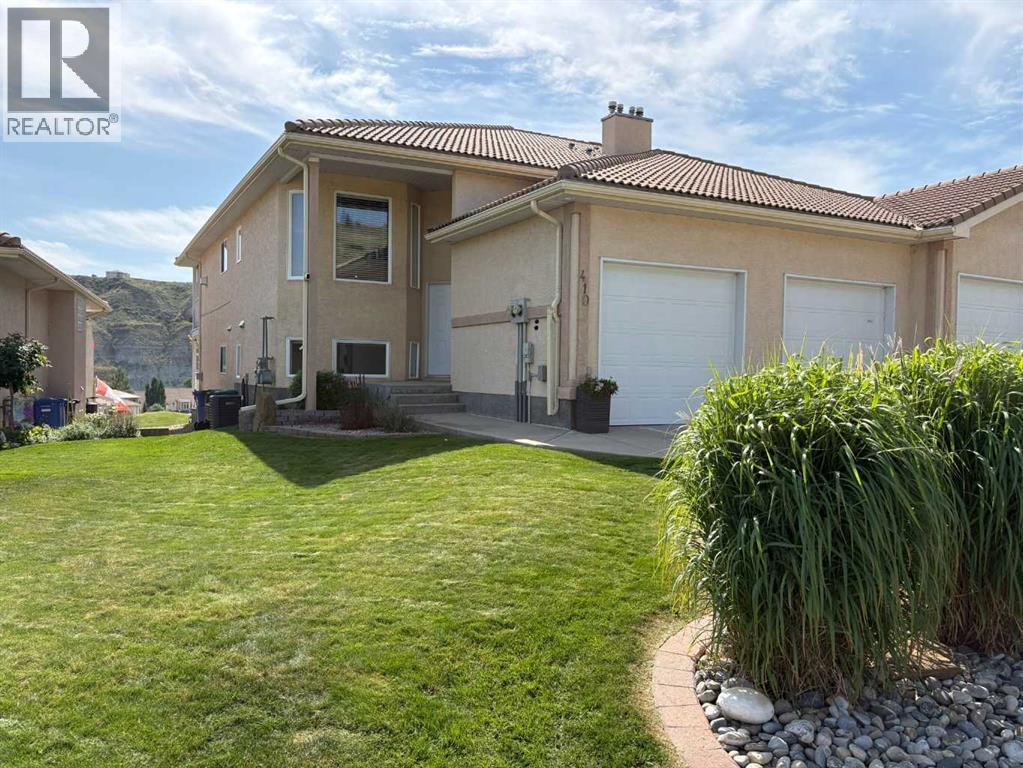 B, 410 Canyon Boulevard W, Lethbridge